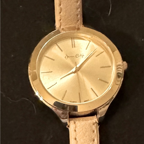 Not my style. Barely worn. Unsure of size - Picture 1 of 1